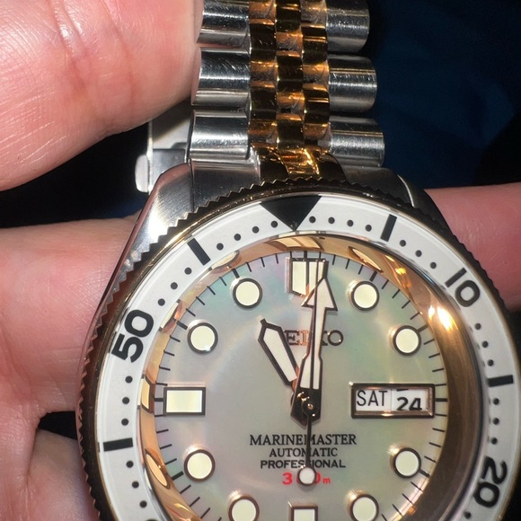 Seiko mother of pearl dial diver custom watch automatic top level build. - Picture 13 of 14